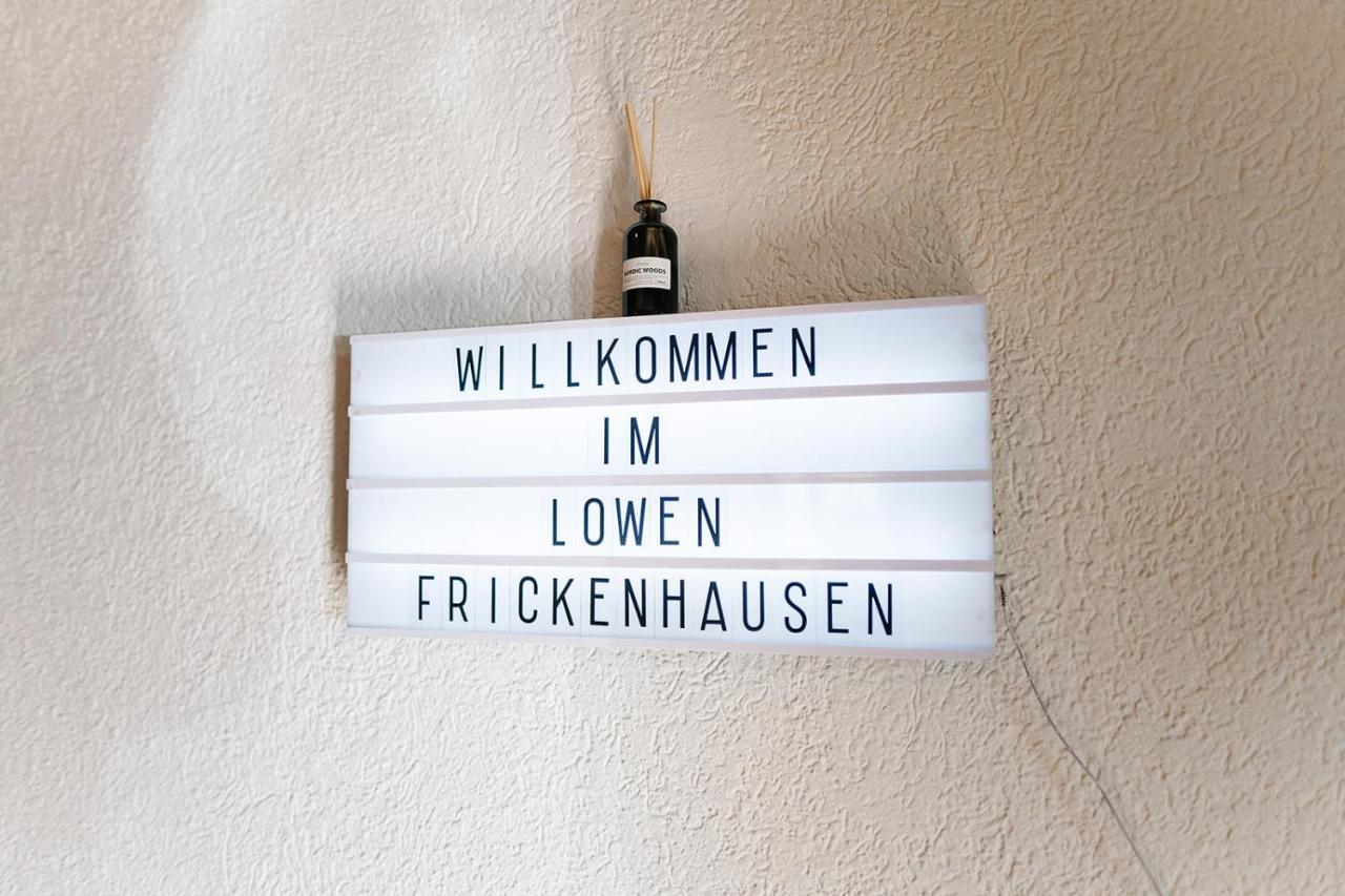 Gasthof Loewen Frickenhausen  外观 照片