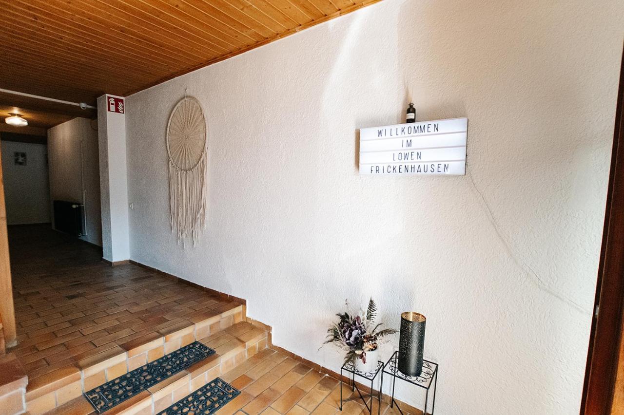 Gasthof Loewen Frickenhausen  外观 照片